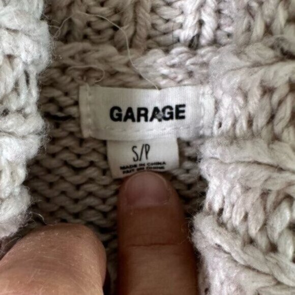 Garage | Cream Fleck Turtle Neck Cable Knit Sweater Size Small - Picture 6 of 6